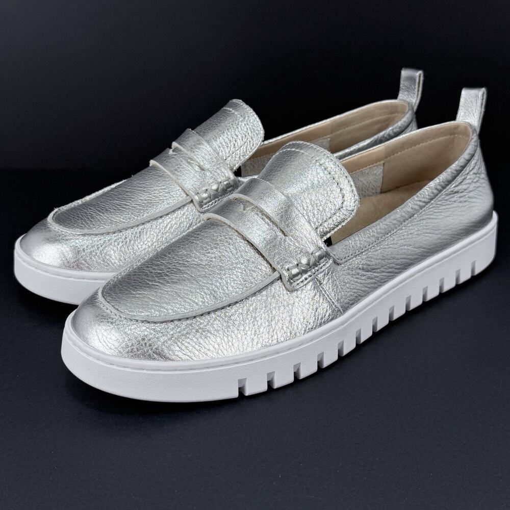 Vionic Uptown Silver Leather Penny Loafers Women’s Size 12 Wide Comfort New